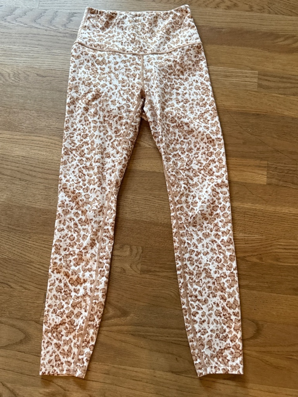 Varley cheetah leggings
